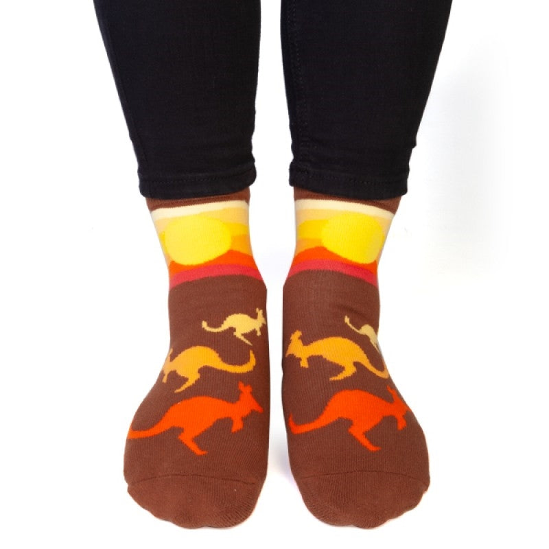 kangaroo-feet-speak-socks